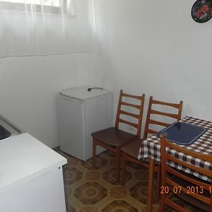 Camera tripla